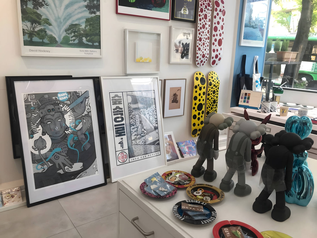 VISHNU Print Gallery Display